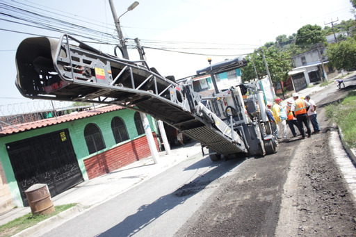 Alcaldía de Ilopango inicia plan de recarpeteo en principal calle de Altavista alcaldia-de-ilopango-inicia-plan-de-recarpeteo-en-principal-calle-de-altavista